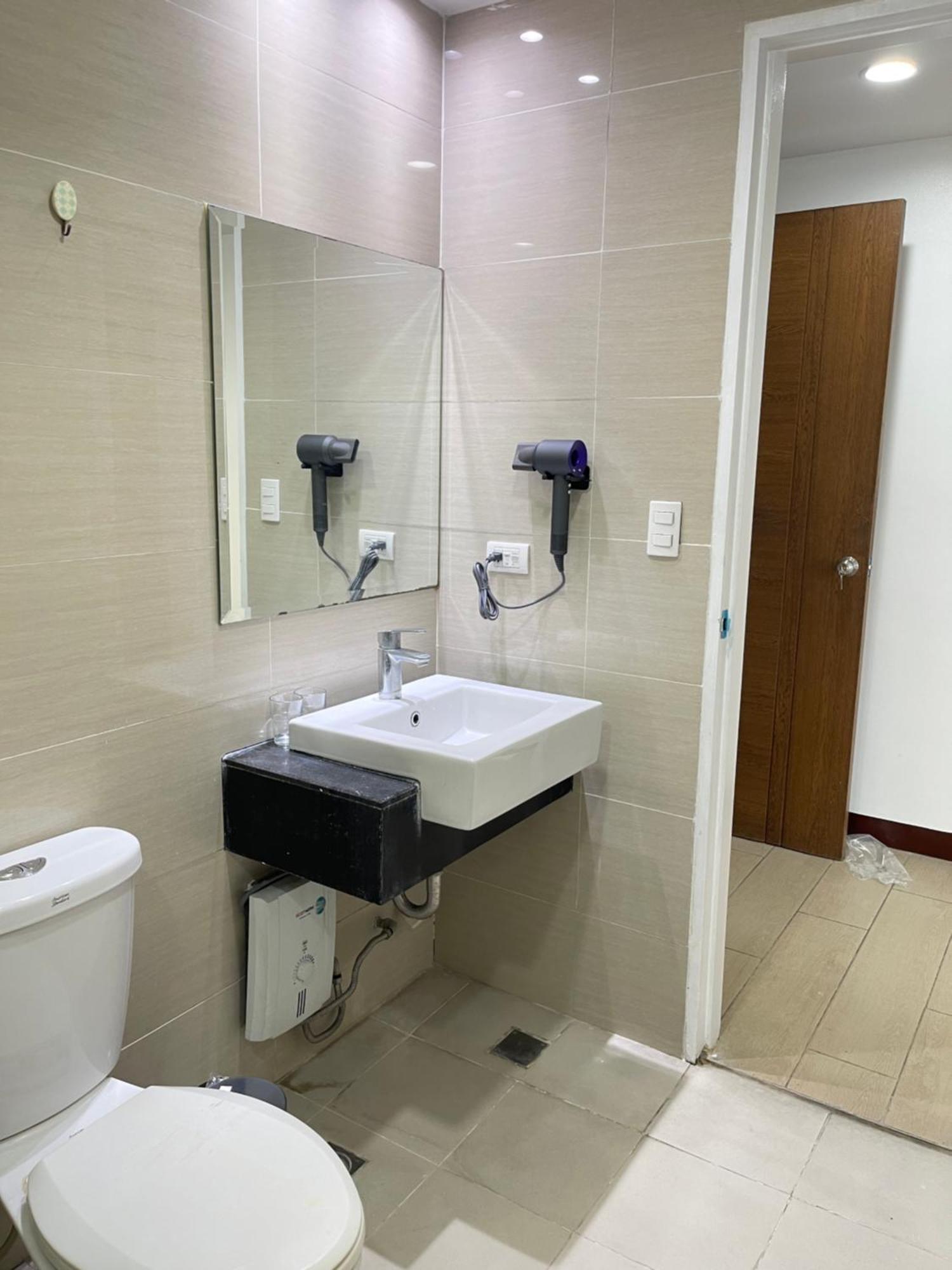 Venetian Haven Bgc Venice Grand Canal Ment, 4 Bedrooms, For 10 Guests Apartment Manila